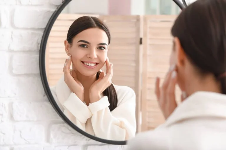Peelings químicos Tratamiento del acné Dermaplaning Microdermoabrasión 1 9 Reasons to Consider Dermaplaning Skin Types