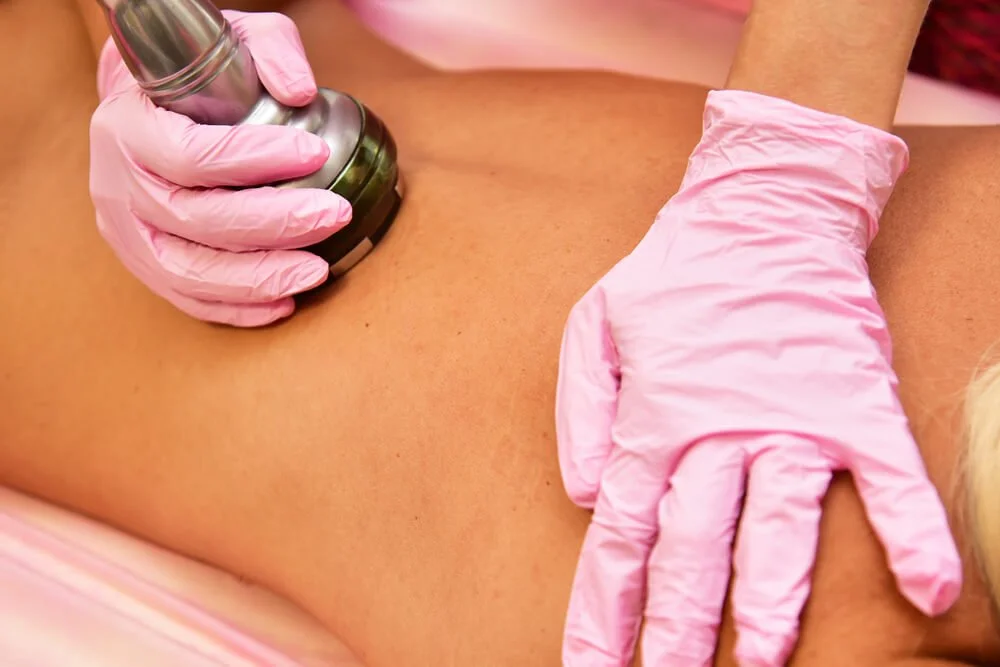 Body Sculpting: What is it & How Does it Work? 3 image of body sculpting session