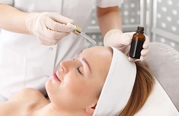 Facial de recuperación de oro nano de 24 quilates 1 image of 24K Nano Gold Recovery Facial