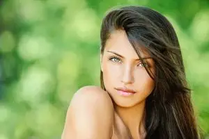 image of What Does it Mean to Be a Natural Beauty?