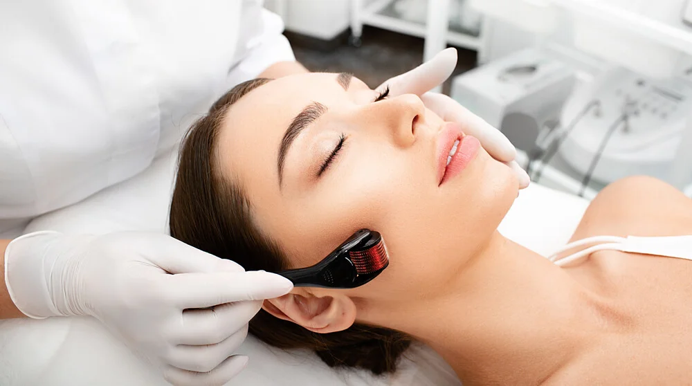 Nanoneedling: ¿Qué es y cómo funciona? 2 Nanoneedling vs Microneedling imagen en el mejor Plantation Med Spa en Florida