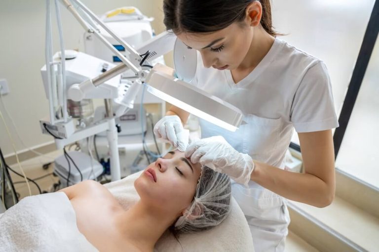 imagen de Skincare for Different Ages: Adapte su rutina